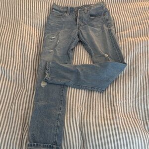 Womens Distressed 501 Levi Jeans
